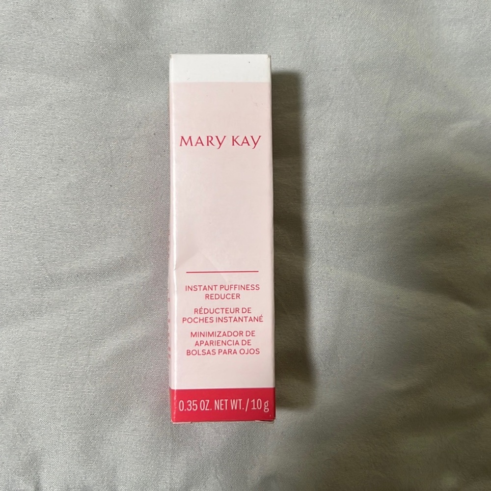New with tag Mary Kay instant puffiness reducer